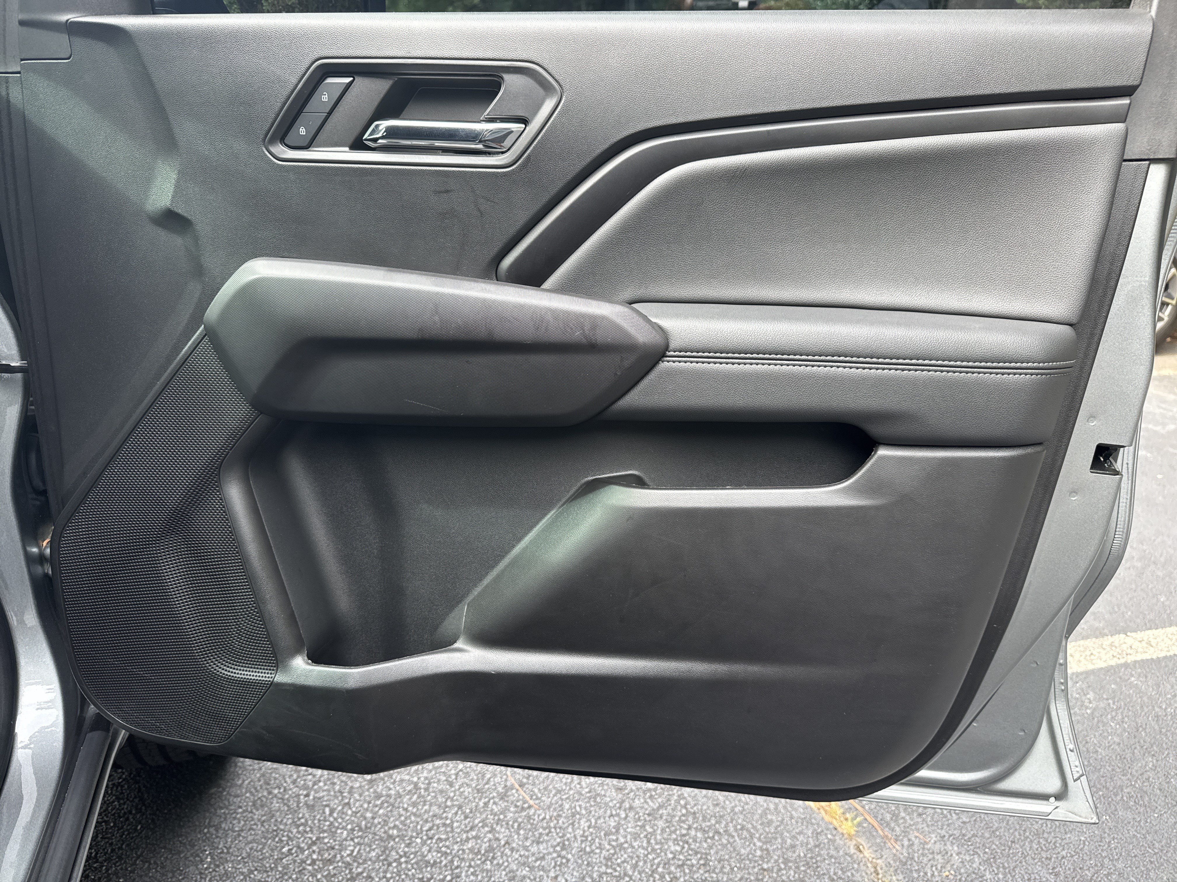 Used 2024 Chevrolet Colorado LT w/ LT Convenience Package RWD image 12