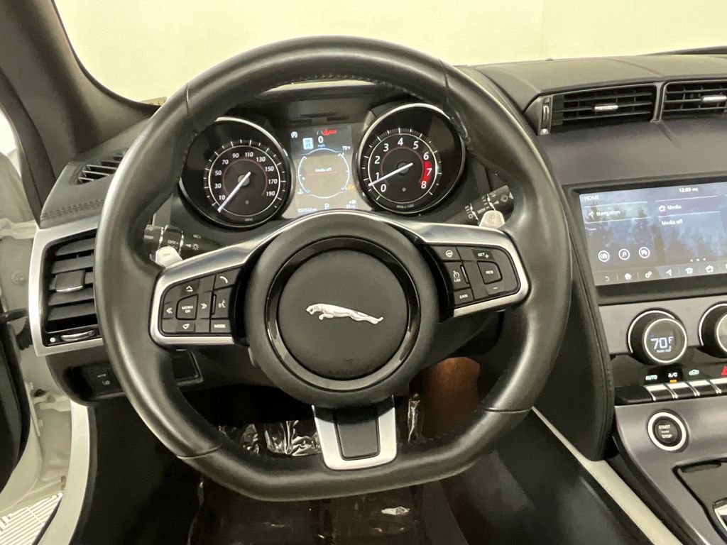 Used 2020 Jaguar F-TYPE Convertible RWD image 17