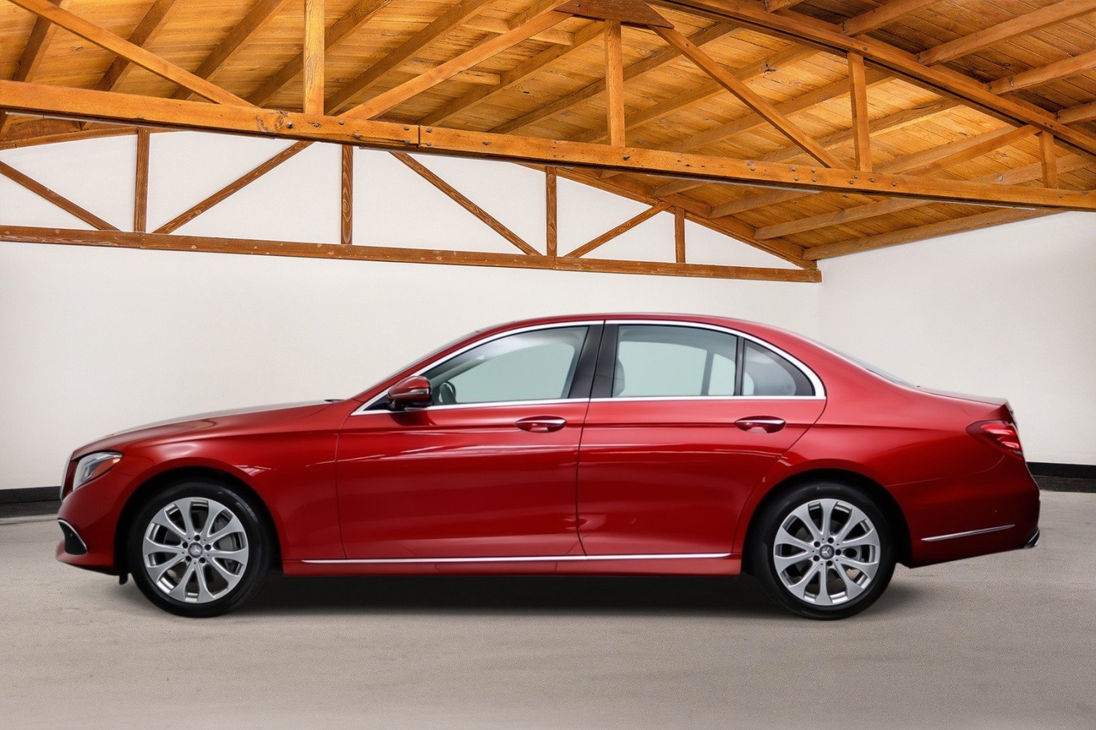 Used 2017 Mercedes-Benz E 300 image 2
