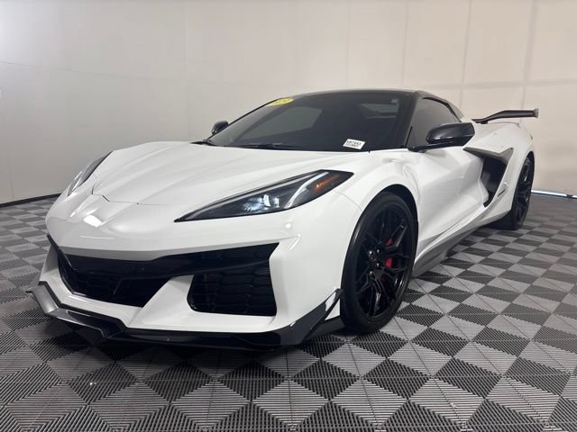 Used 2023 Chevrolet Corvette Z06 w/ Z07 Performance Package RWD image 29