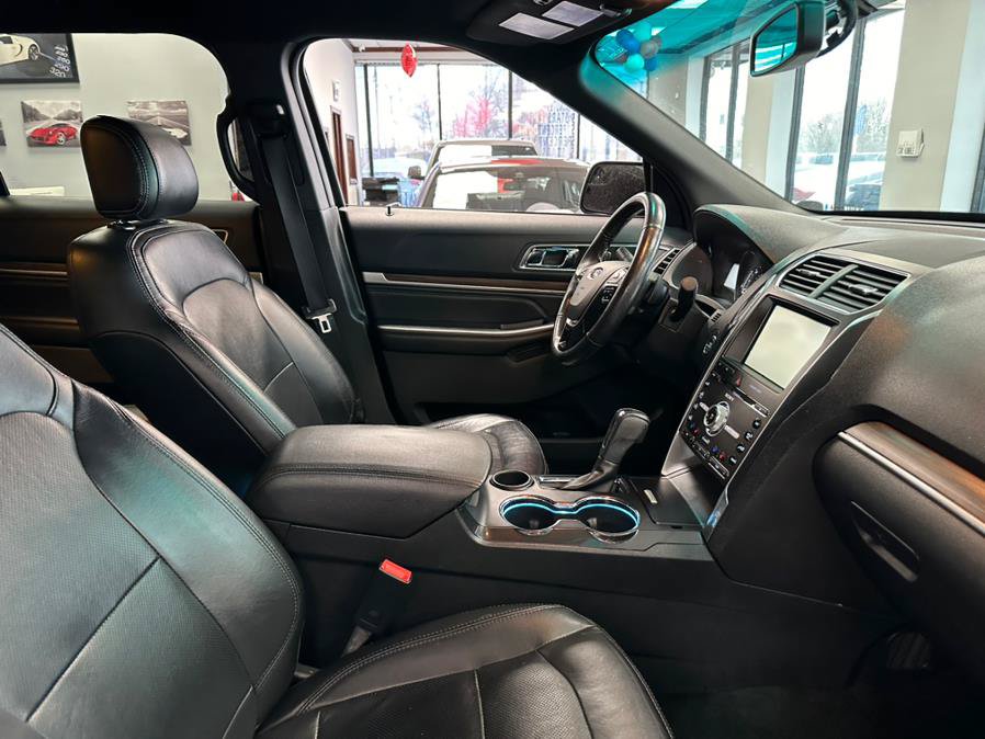 Used 2016 Ford Explorer Limited FWD image 31