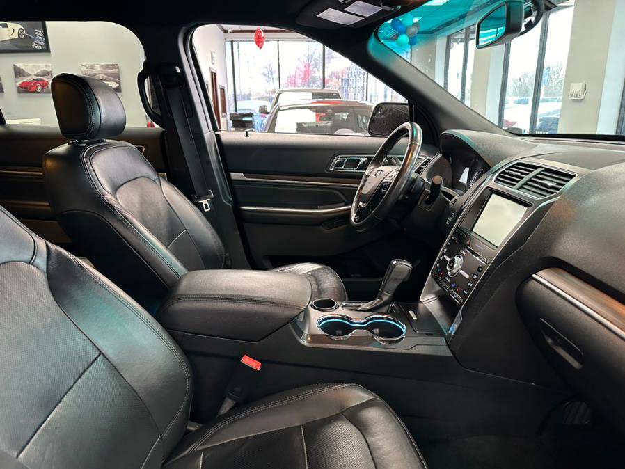 Used 2016 Ford Explorer Limited image 31