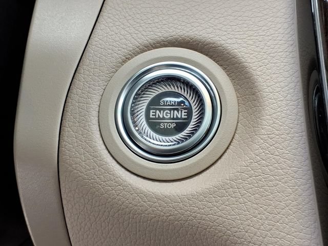 Used 2021 Mercedes-Benz GLC 300 4MATIC image 25