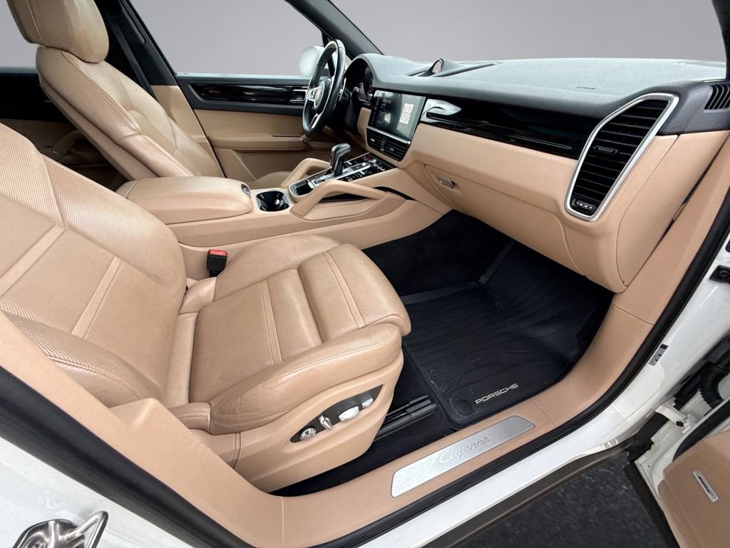 Used 2019 Porsche Cayenne AWD/4WD image 14