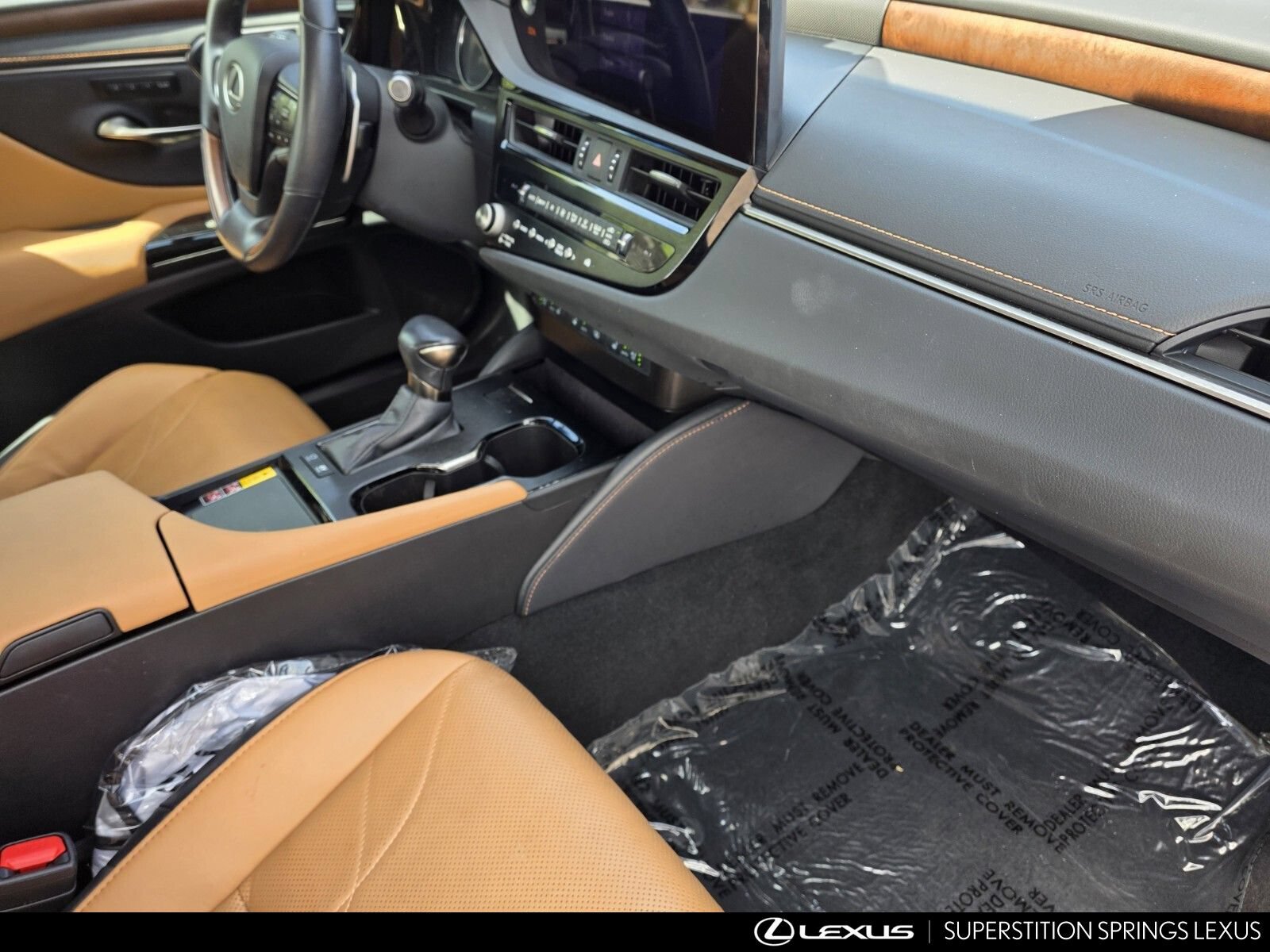 Used 2024 Lexus ES 300h w/ Accessory Package (Z2) FWD image 30