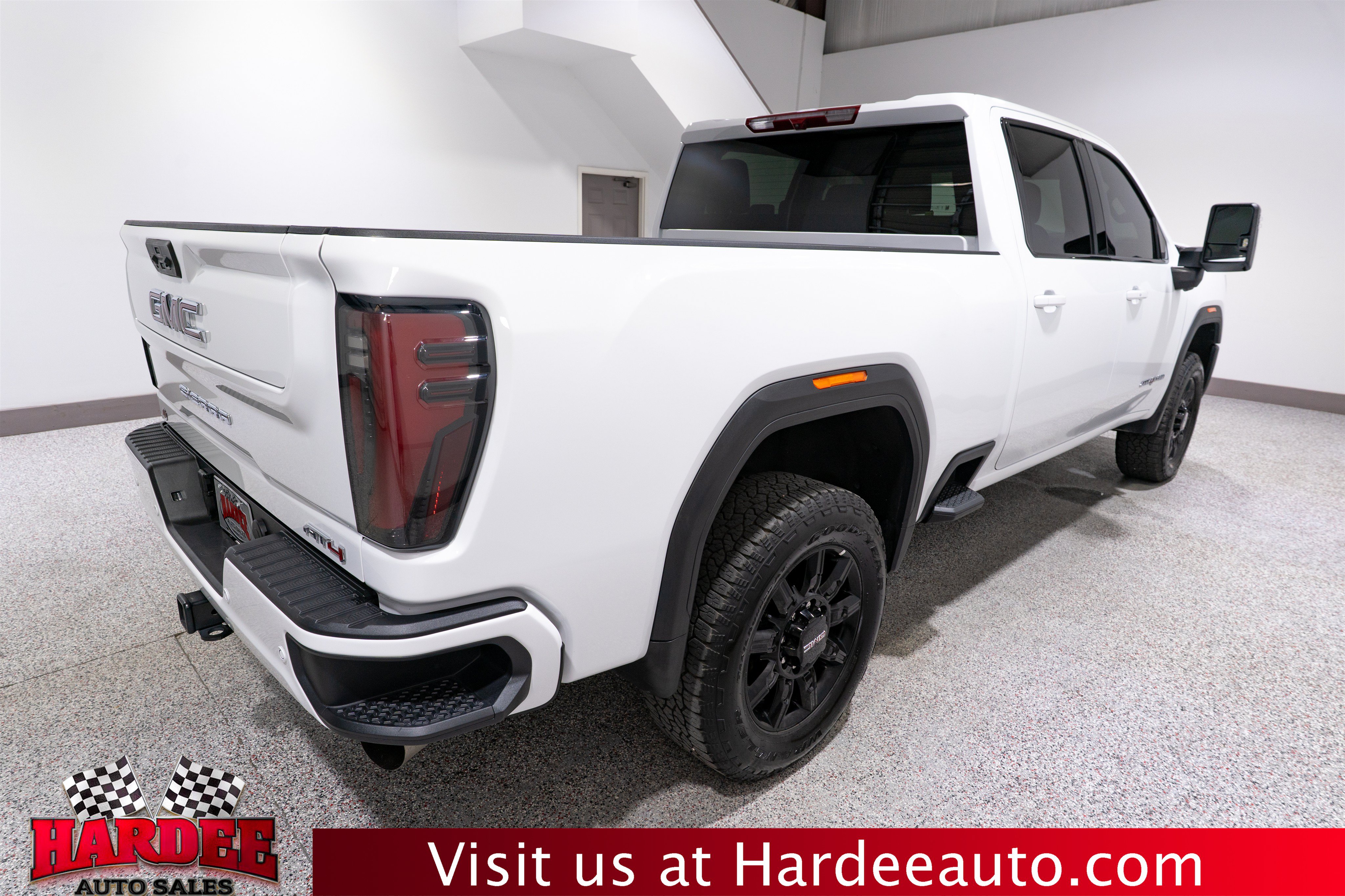 Used 2026 GMC Sierra 2500 AT4 AWD/4WD image 5