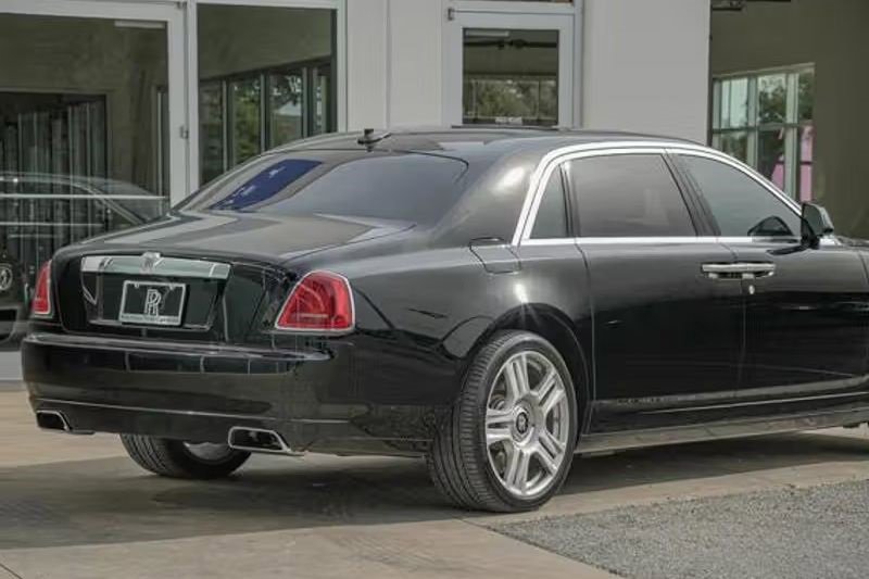 Certified 2016 Rolls-Royce Ghost Extended Wheelbase image 6