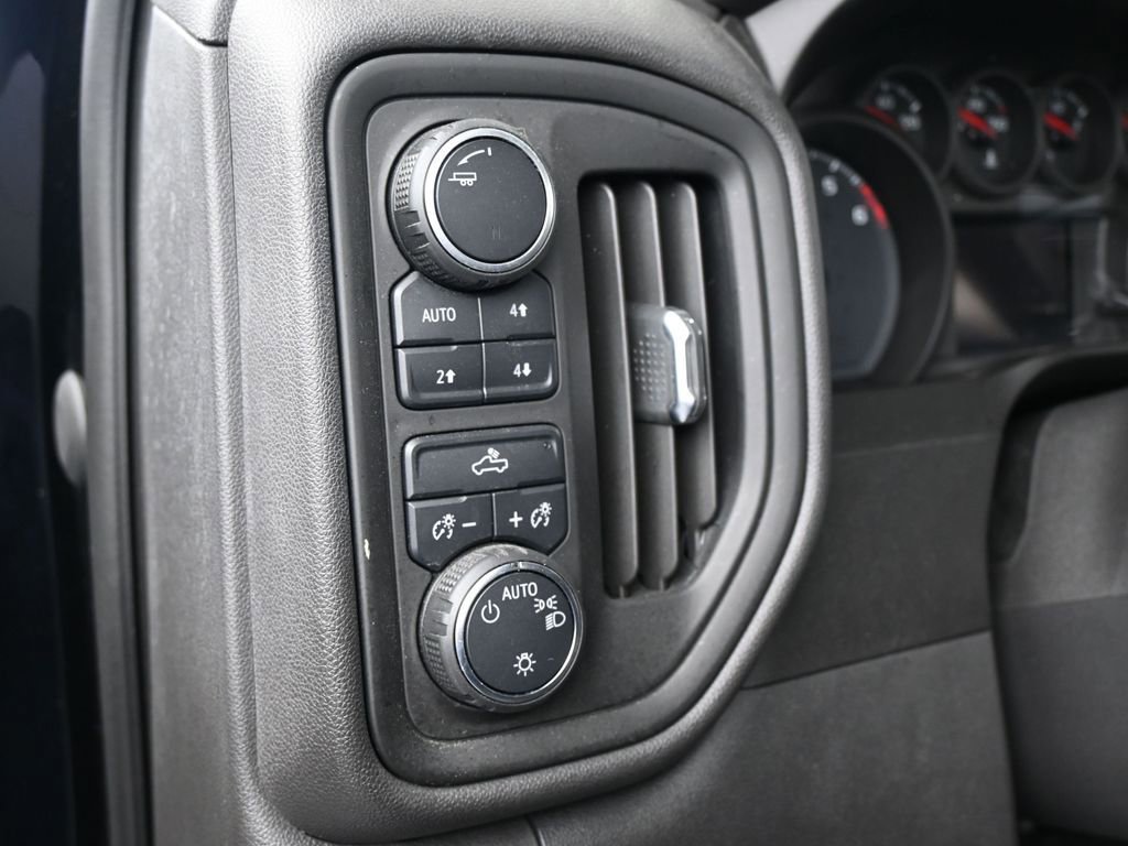 Used 2020 Chevrolet Silverado 1500 Custom Trail Boss w/ Custom Convenience Package image 15