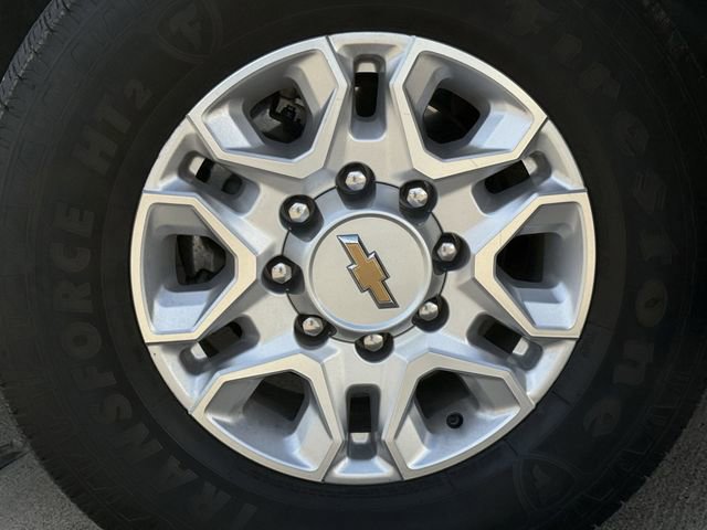 Used 2022 Chevrolet Silverado 2500 LT w/ Convenience Package AWD/4WD image 12