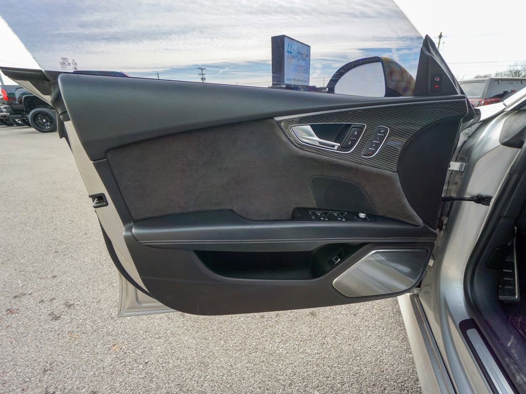 Used 2017 Audi RS 7 Prestige w/ Carbon-Optic Package image 16