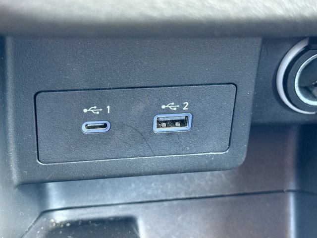 Used 2021 Nissan Kicks SV FWD image 17