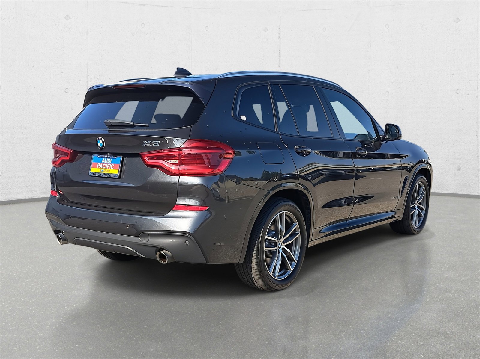 Used 2018 BMW X3 xDrive30i w/ M Sport Package image 5