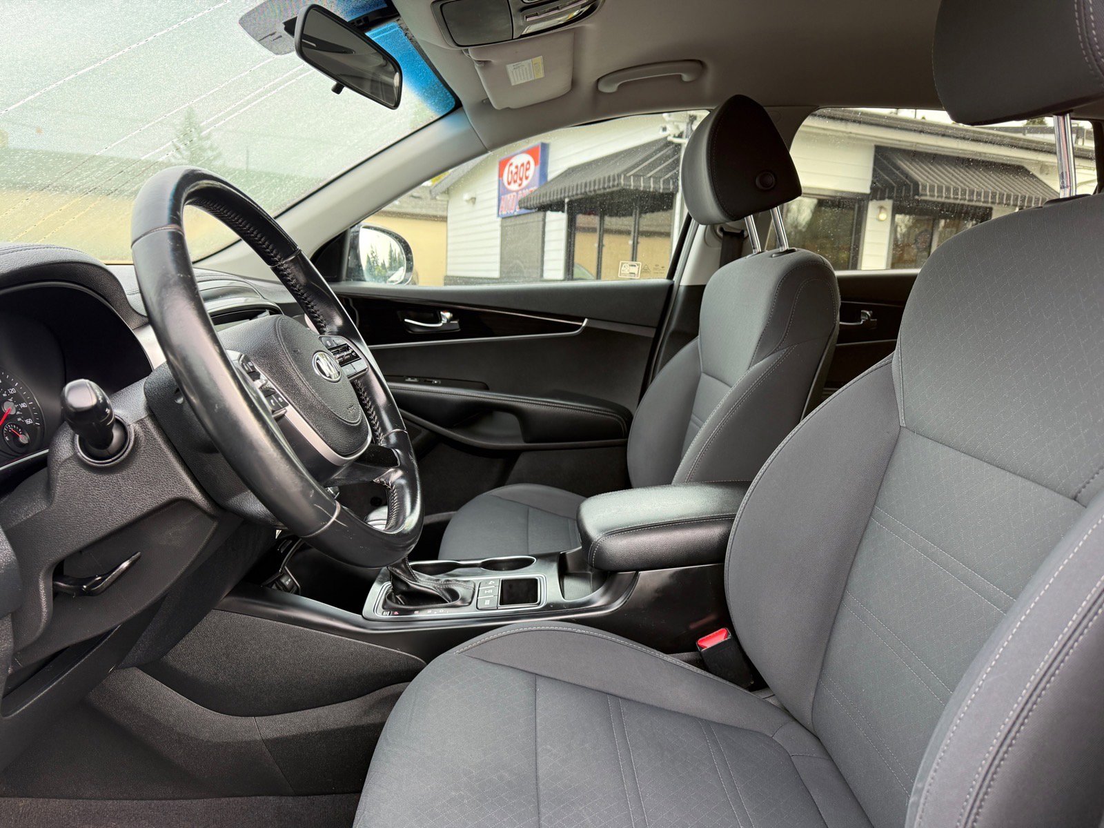 Used 2019 Kia Sorento S image 13