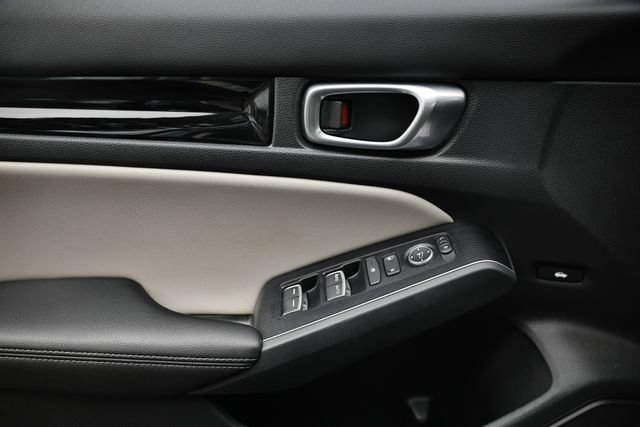 Used 2023 Honda Civic Touring image 15