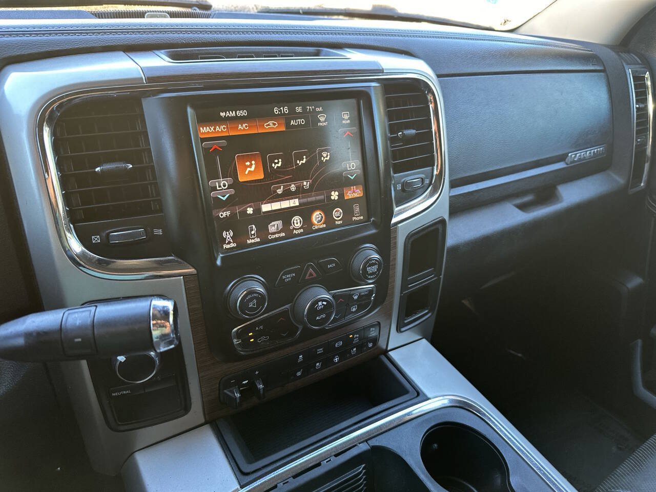 Used 2016 RAM 3500 Laramie w/ Convenience Group AWD/4WD image 5