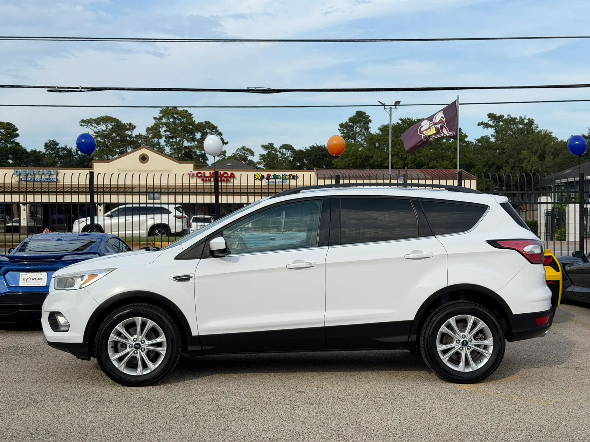 Used 2018 Ford Escape SE FWD image 8