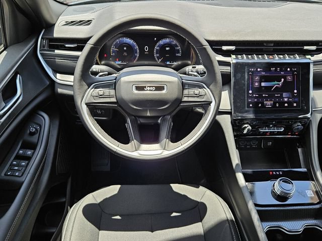 New 2025 Jeep Grand Cherokee L Laredo w/ Luxury Tech Group I RWD image 12