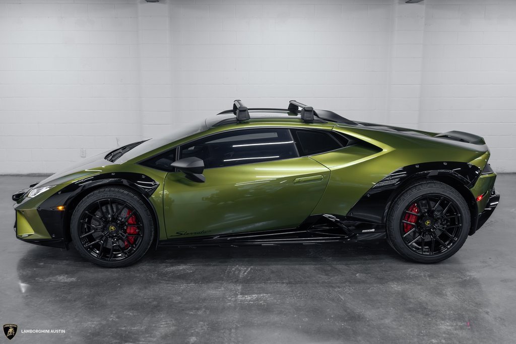 Used 2024 Lamborghini Huracan Sterrato image 8