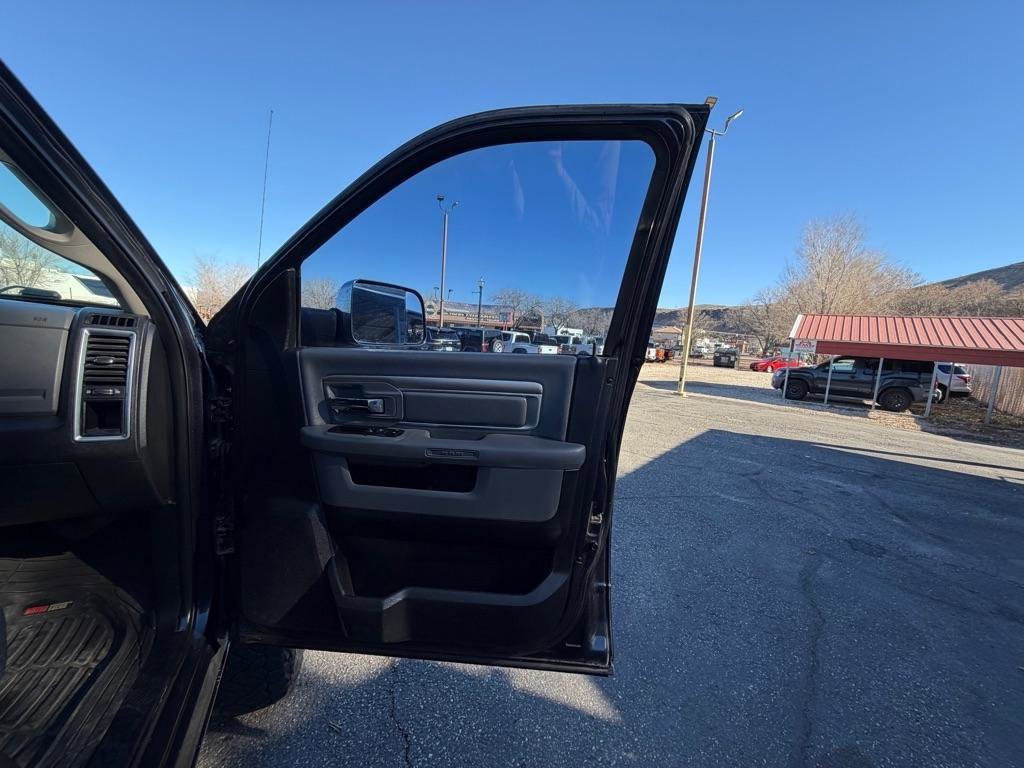 Used 2014 RAM 2500 SLT image 23