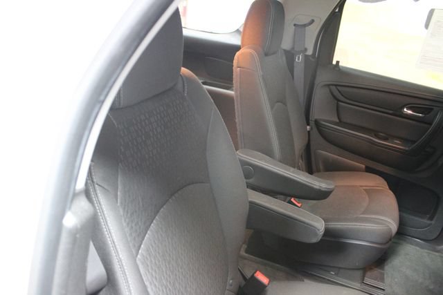 Used 2015 GMC Acadia SLE AWD/4WD image 9