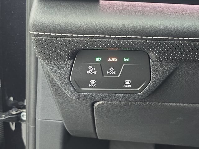 Certified 2025 Volkswagen Atlas SEL AWD/4WD image 28