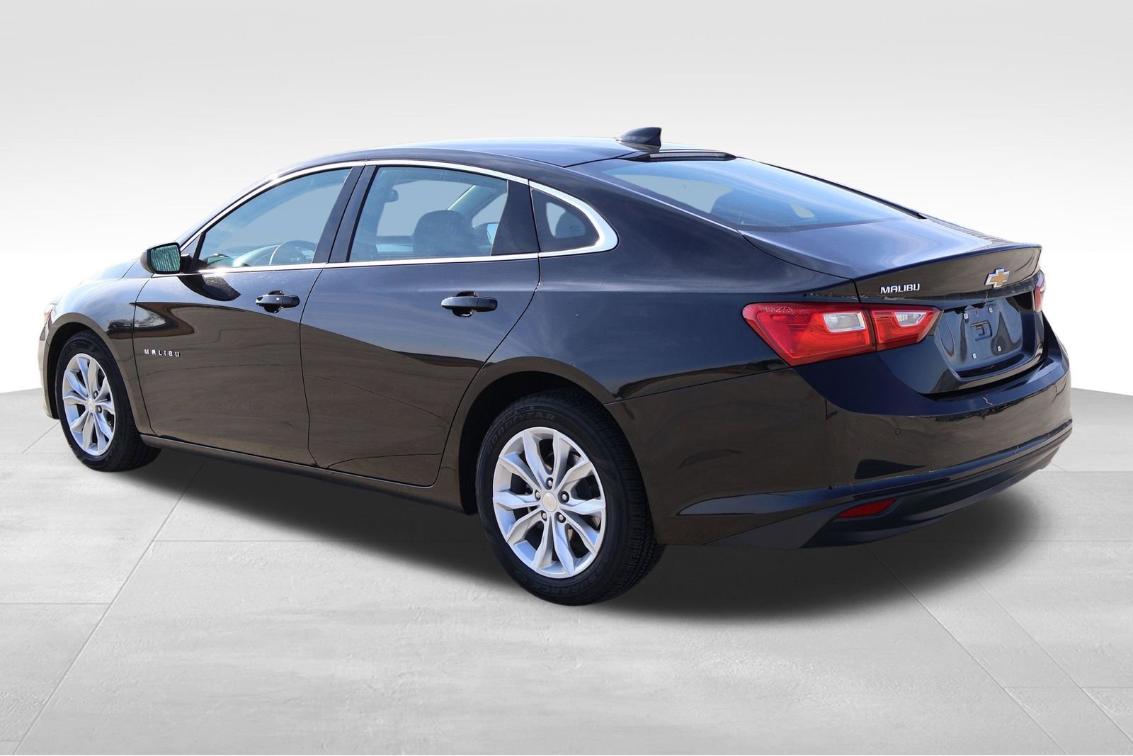 Used 2025 Chevrolet Malibu LT image 10