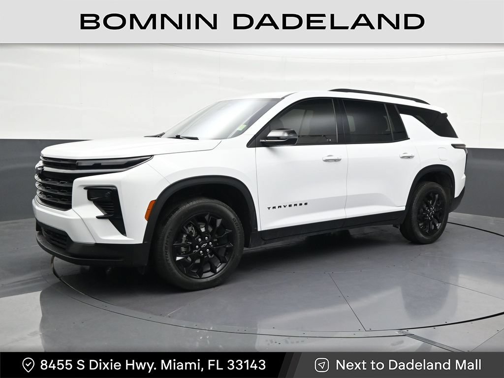 Used 2025 Chevrolet Traverse LT w/ Midnight/Sport Edition FWD image 1