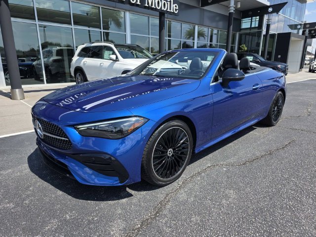 Used 2026 Mercedes-Benz CLE 450 4MATIC Cabriolet image 2