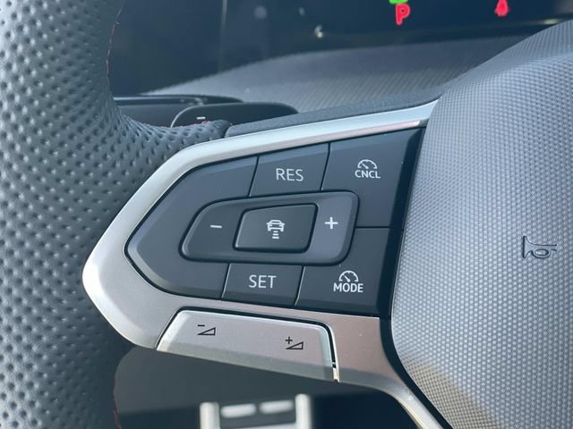 New 2026 Volkswagen GTI SE FWD image 8