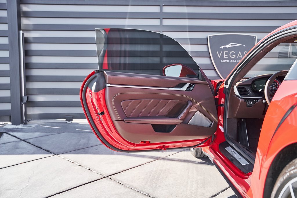 Used 2021 Porsche 911 Turbo S image 25