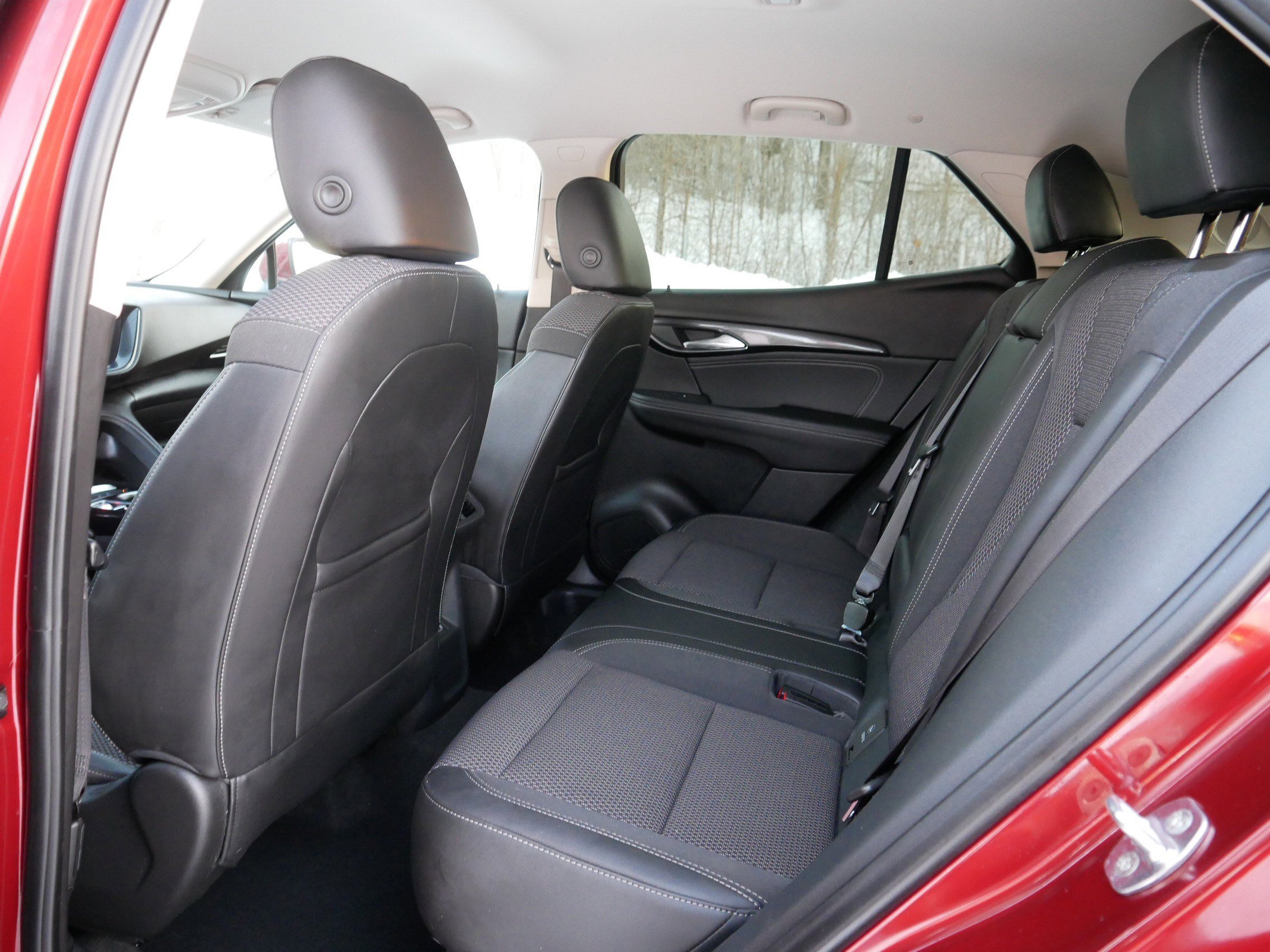 Used 2023 Buick Envision Preferred image 36