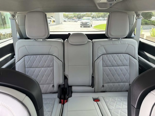 New 2026 Lincoln Navigator L Black Label image 23