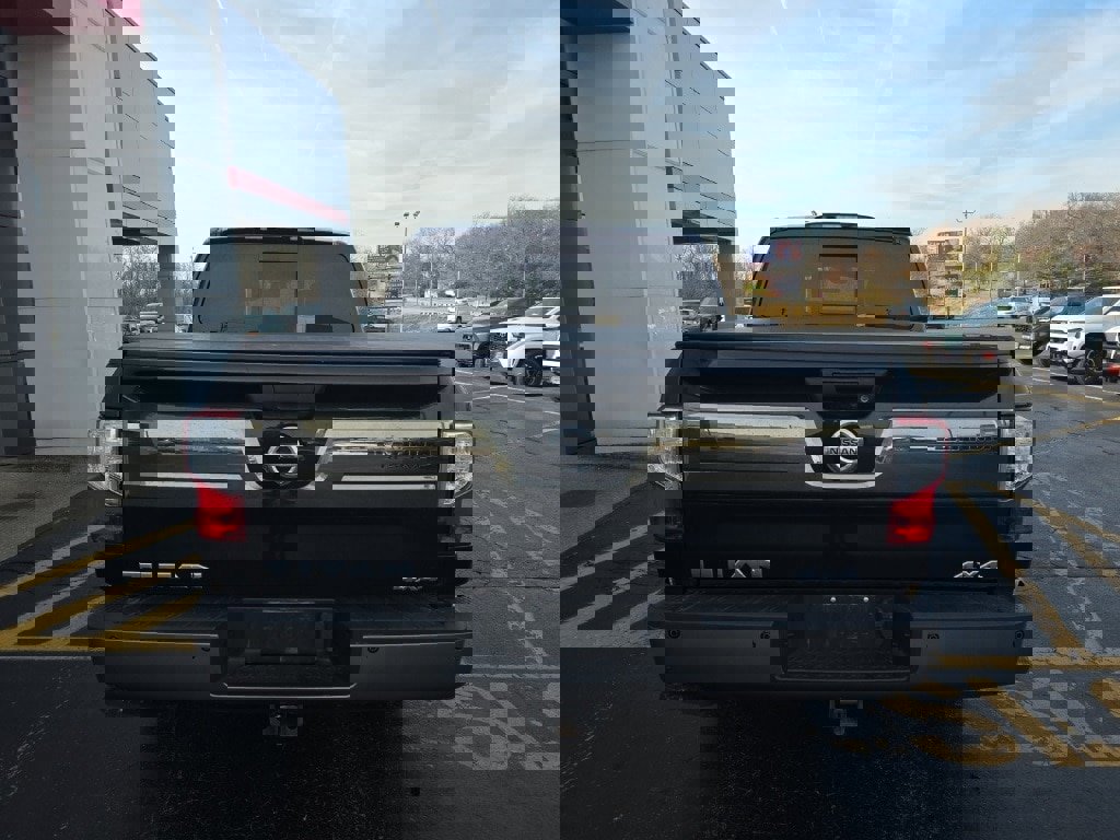 Used 2019 Nissan Titan Platinum Reserve w/ Platinum Utility Package image 4