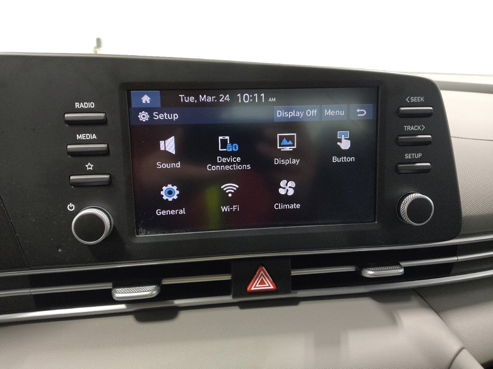 Used 2025 Hyundai Elantra SE w/ Cargo Package image 25