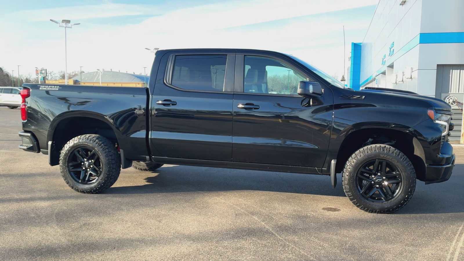 Certified 2023 Chevrolet Silverado 1500 LT Trail Boss w/ LT Trail Boss Premium Package image 3