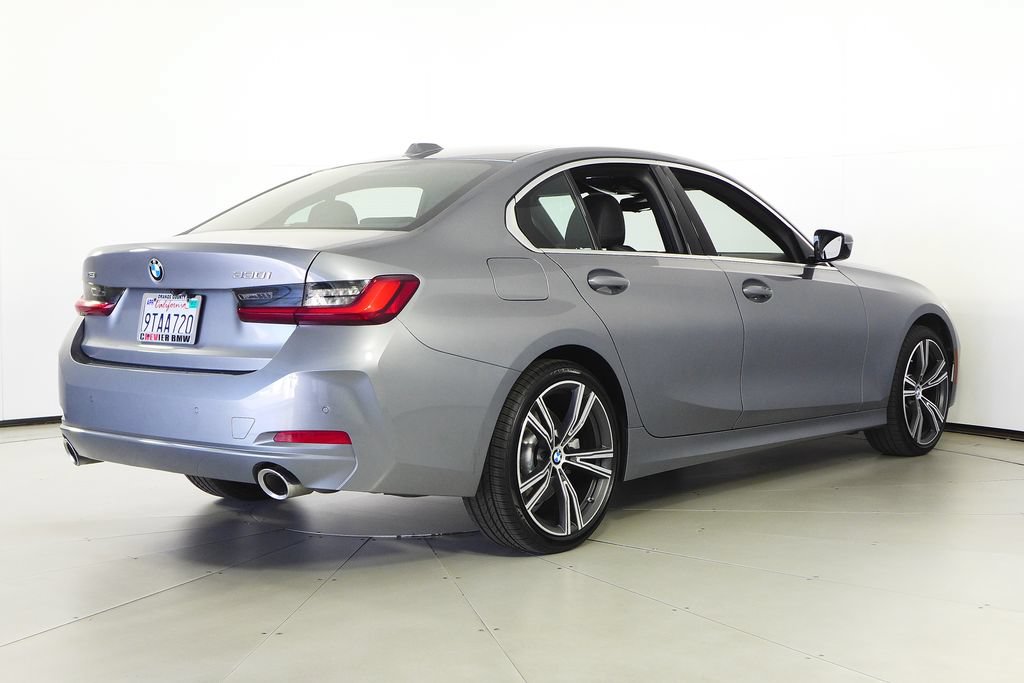 Certified 2024 BMW 330i xDrive Sedan w/ Premium Package AWD/4WD image 7