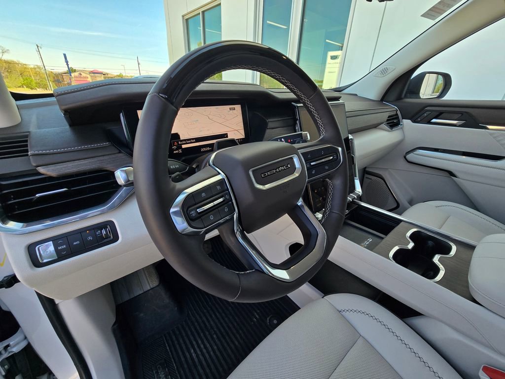 Used 2025 GMC Acadia Denali w/ Super Cruise Package image 13