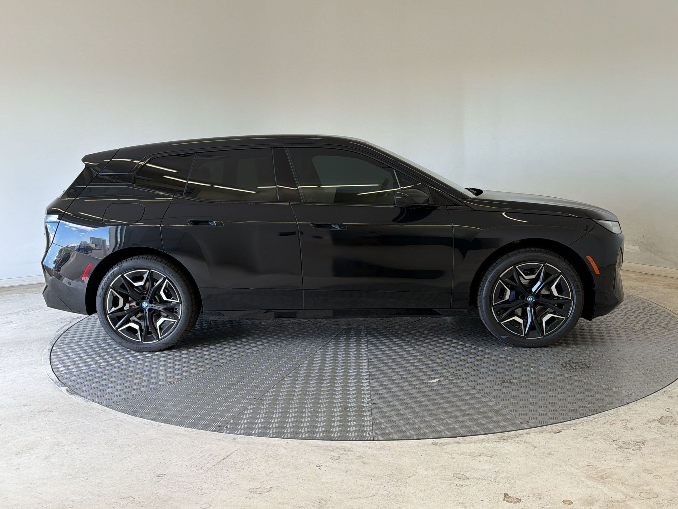 Certified 2024 BMW iX xDrive50 w/ Sport Package AWD/4WD image 8