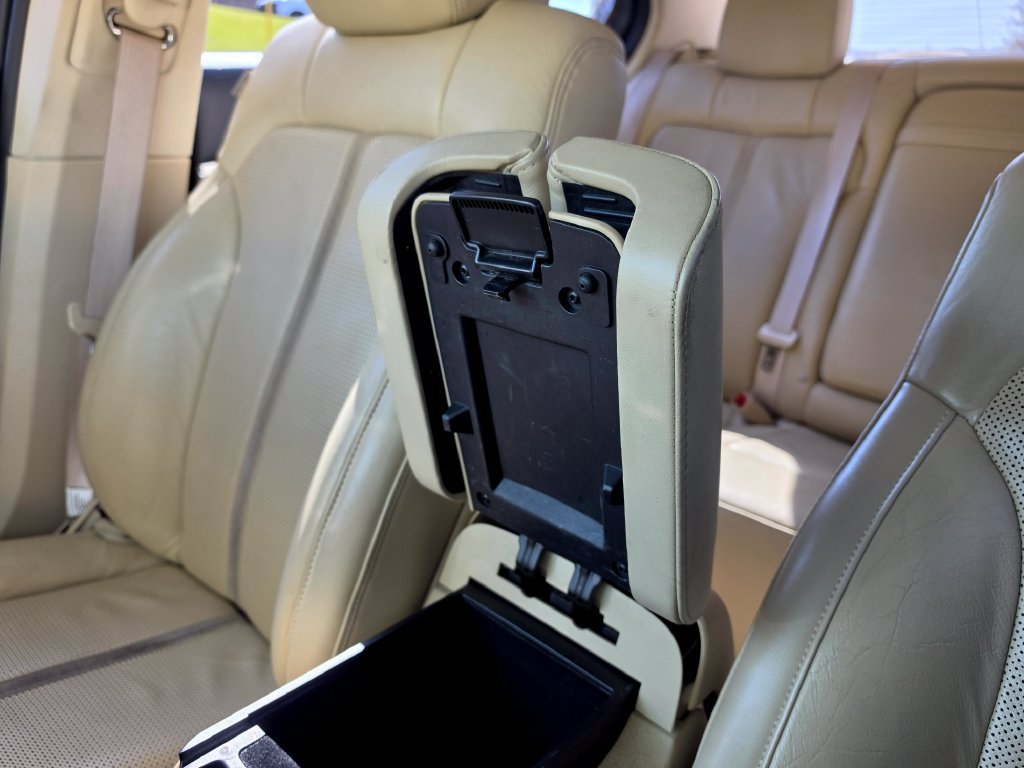 Used 2009 Lincoln MKS FWD image 29
