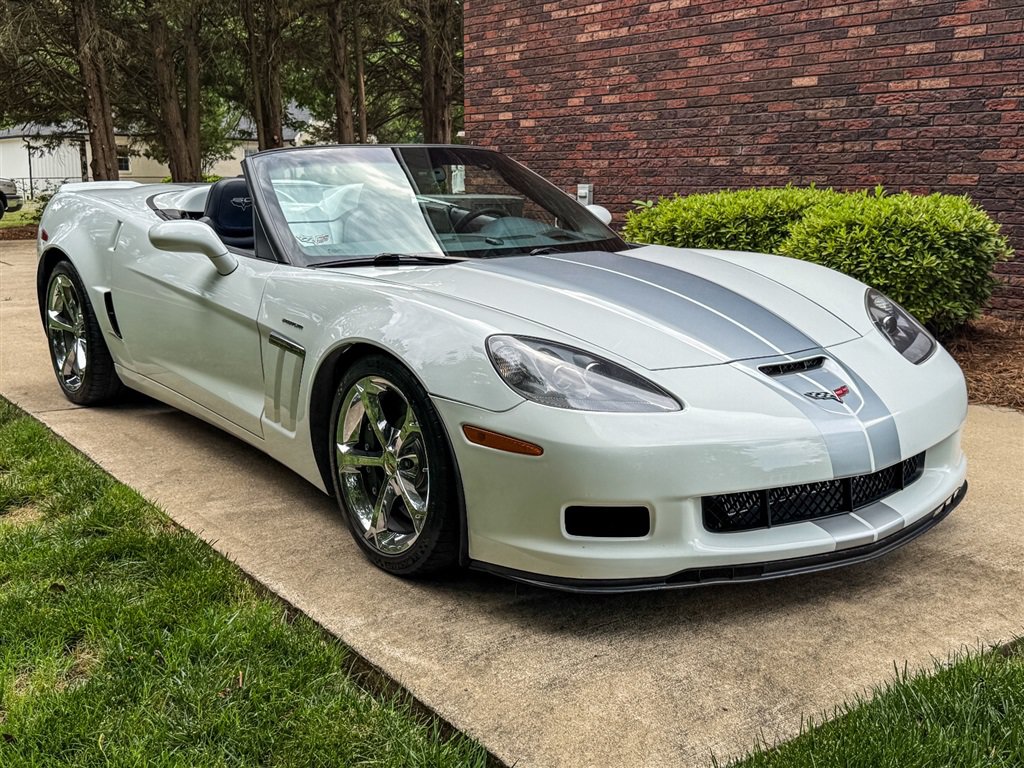 Used 2013 Chevrolet Corvette Grand Sport w/ 4LT Preferred Equipment Group RWD image 25