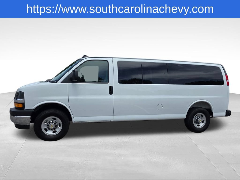 Used 2025 Chevrolet Express 3500 LT w/ LT Preferred Equipment Group RWD image 33