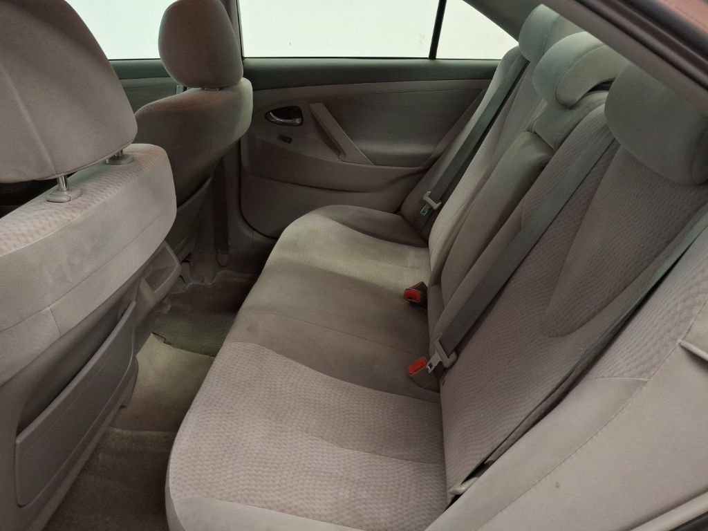 Used 2010 Toyota Camry FWD image 11