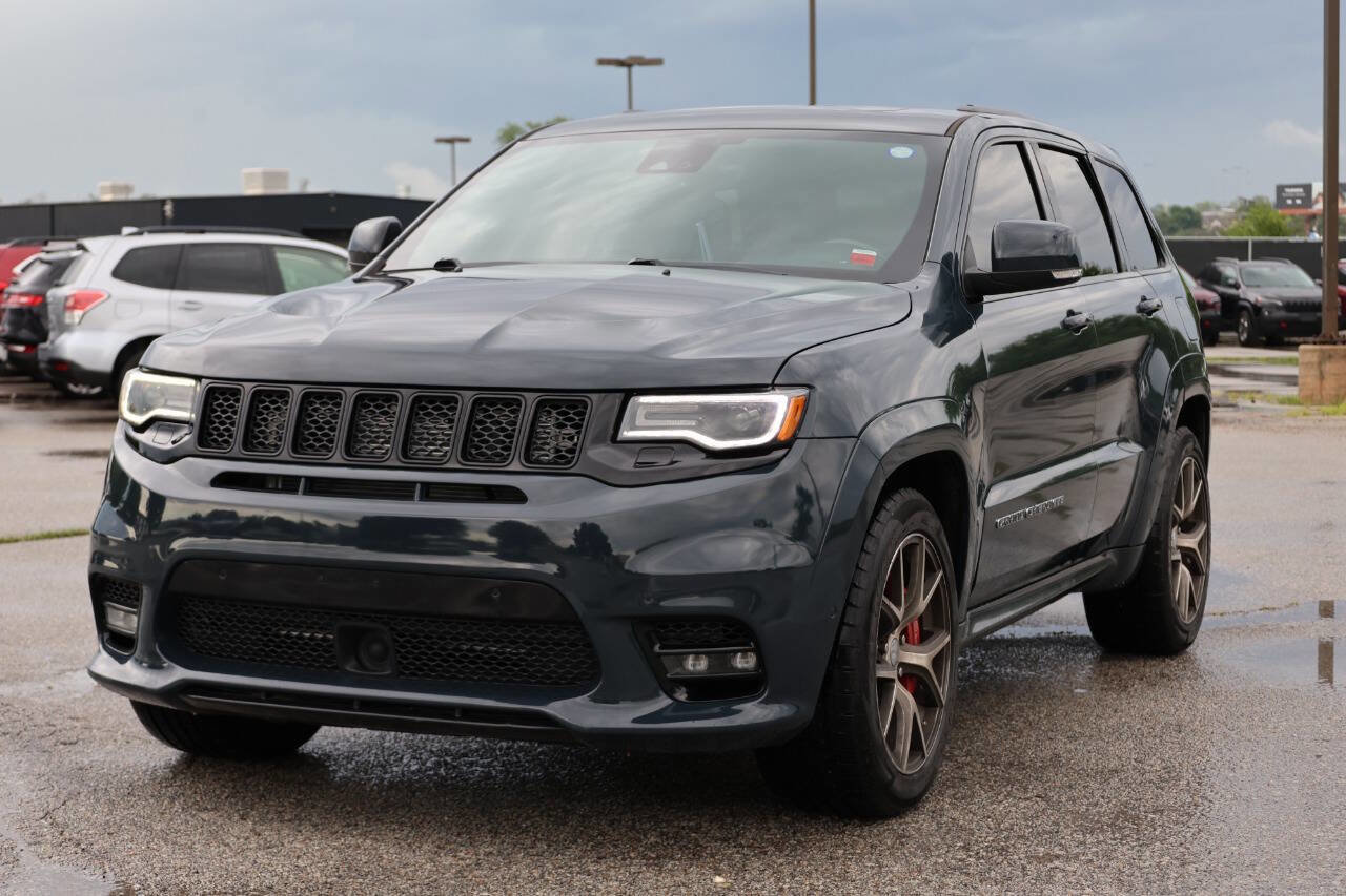 Used 2017 Jeep Grand Cherokee SRT image 6