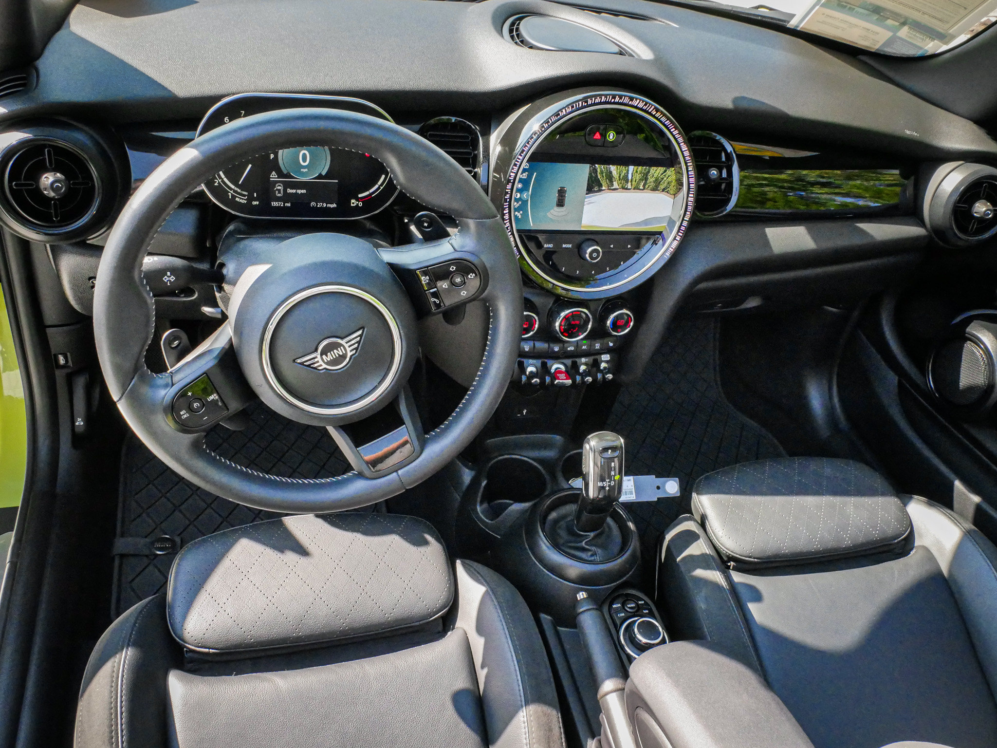 Used 2024 MINI Cooper S w/ Signature Upholstery Package FWD image 29