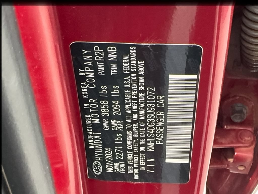 Used 2025 Hyundai Elantra SEL FWD image 55