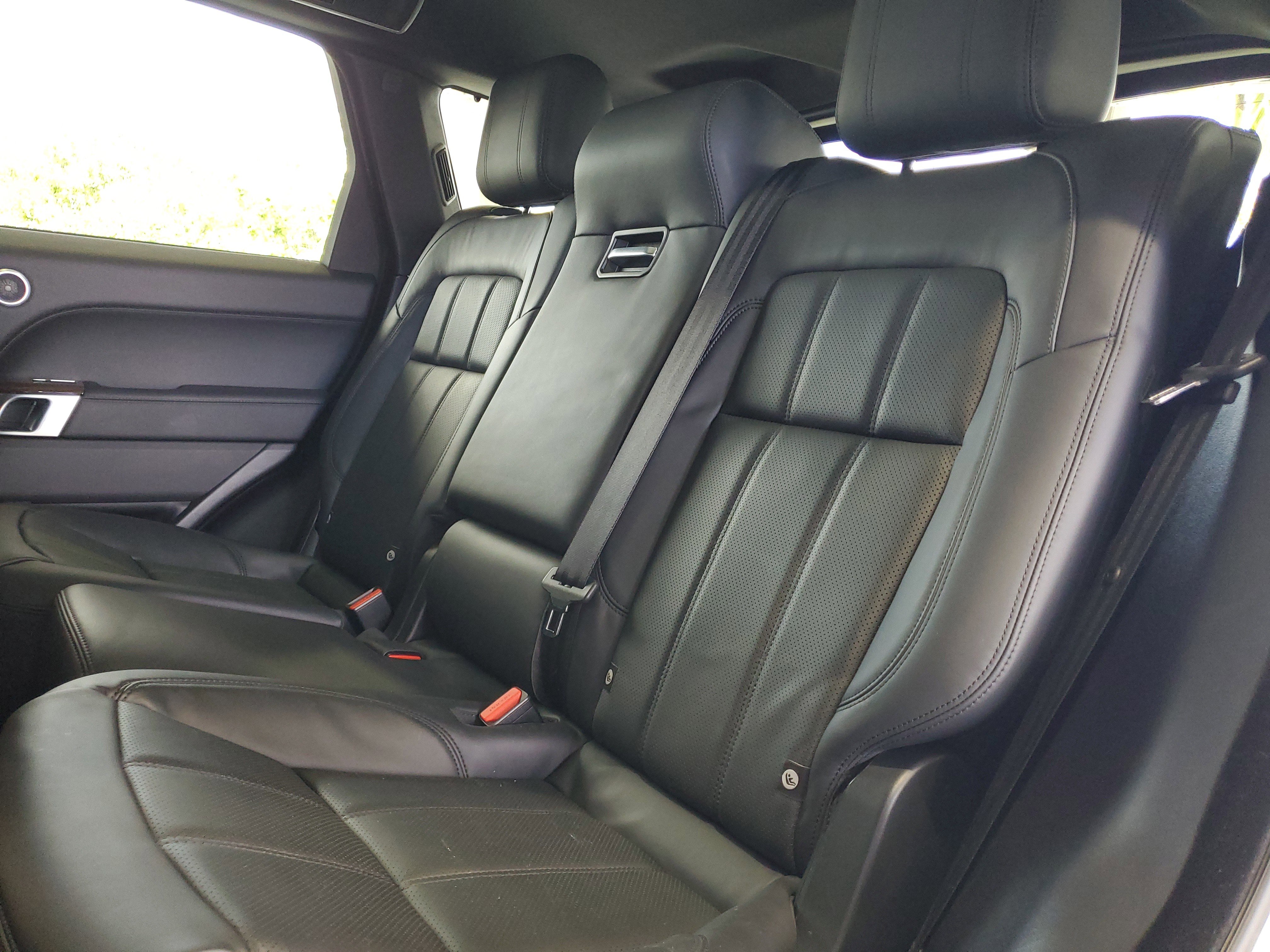 Used 2022 Land Rover Range Rover Sport HSE Silver Edition image 7