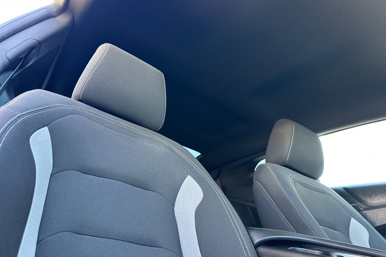 Used 2021 Chevrolet Camaro LT RWD image 15