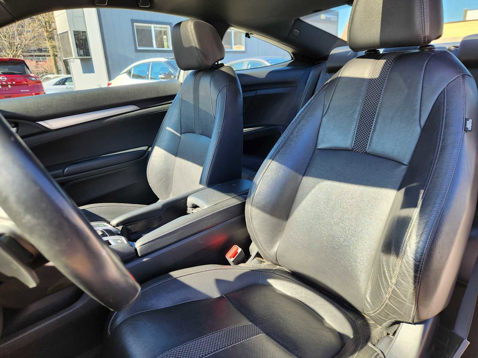 Used 2019 Honda Civic Touring image 7