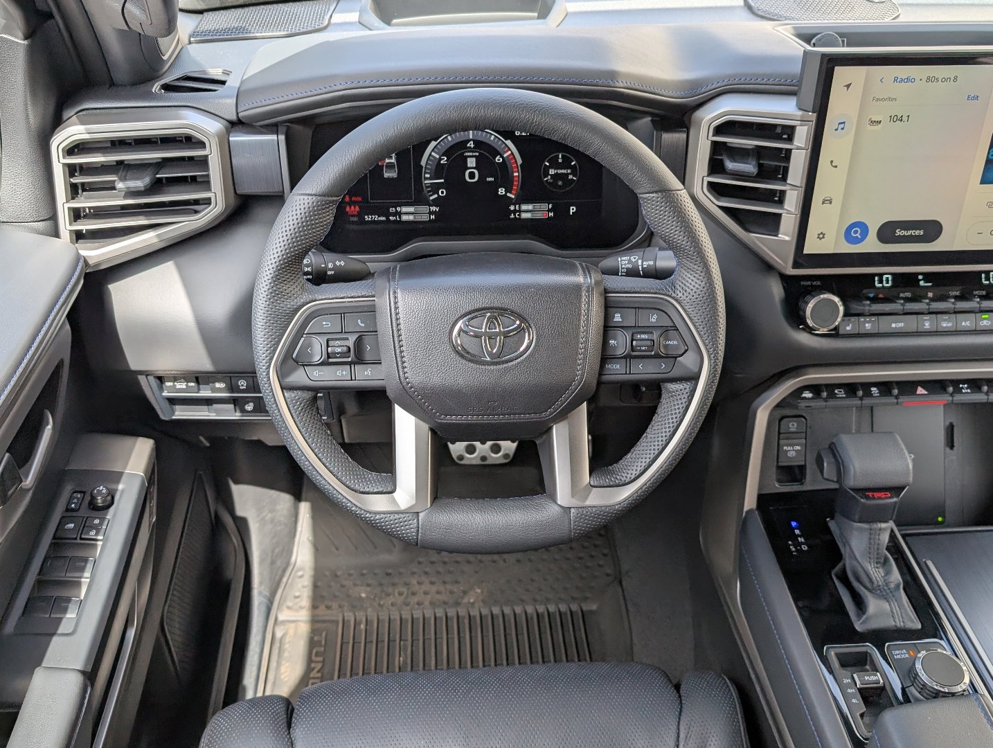 Used 2026 Toyota Tundra Platinum w/ TRD Off-Road Package AWD/4WD image 23