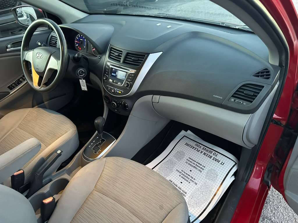 Used 2015 Hyundai Accent GLS image 13
